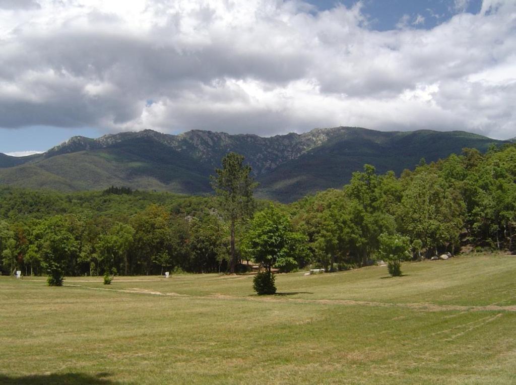 Camping Macanet De Cabrenys Exterior photo