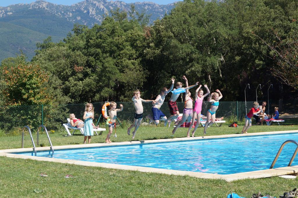 Camping Macanet De Cabrenys Exterior photo