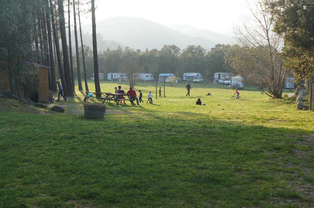 Camping Macanet De Cabrenys Exterior photo
