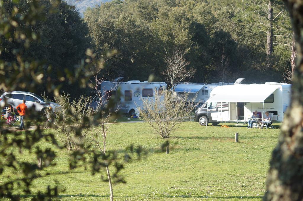 Camping Macanet De Cabrenys Exterior photo