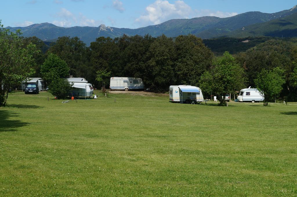 Camping Macanet De Cabrenys Exterior photo